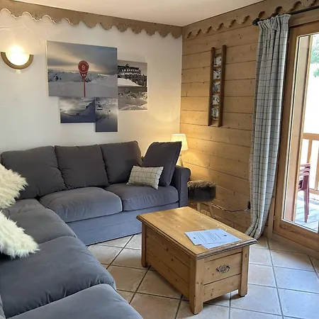 Duplex 10 Pers Avec Et Piscine, Pied De Pistes A Martin De Belleville - Fr-1-461-10